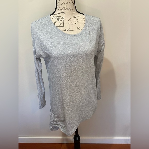Lululemon “To The Point” Asymmetrical Top sz 4 Heathered‎ Light Grey - Picture 4 of 7